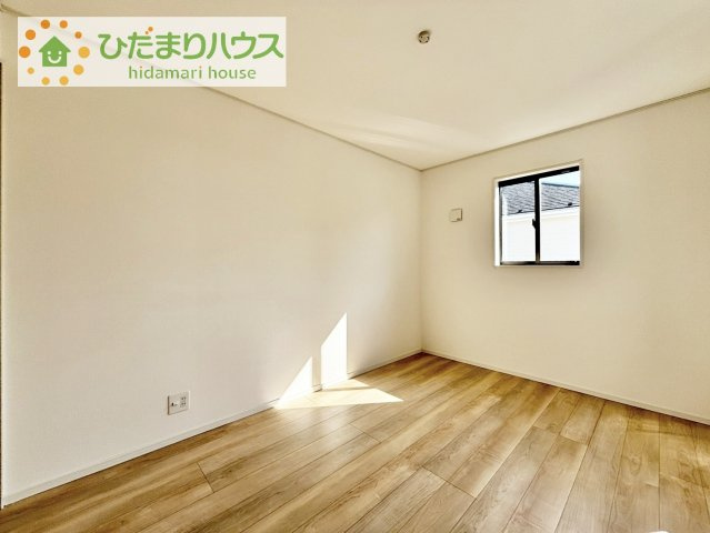 【寝室】 | 我孫子市中峠第20　新築戸建　3号棟 | 広めの主寝室は、ベッドの他にもパソコンデスクやドレッサーなども置けちゃいます(*^-^*)