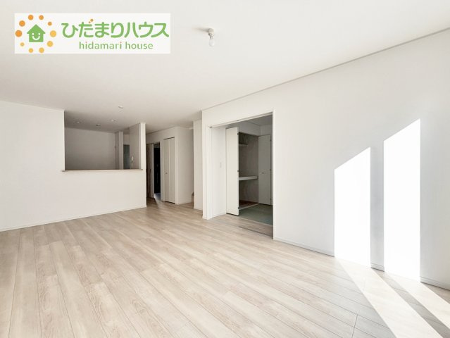 【居間・リビング】 | 我孫子市中峠第20　新築戸建　3号棟 | 早くお仕事終わらせて、家に帰りたくなるようなリビングです(^^♪
