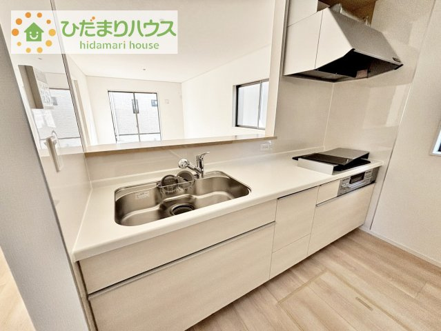【キッチン】 | 我孫子市中峠第20　新築戸建　3号棟 | 料理をしながらでも、ご家族との会話を楽しめる対面式キッチン♪