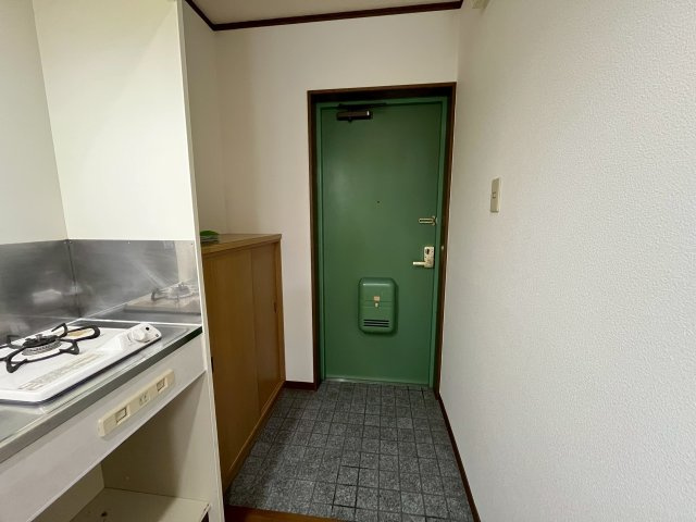 ジオコート桂の玄関|シューズボックスございます！
画像は別部屋反転タイプ