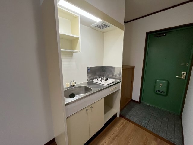 ジオコート桂のキッチン|1口コンロ付き♪
画像は別部屋反転タイプ
