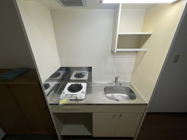 ジオコート桂のキッチン|1口コンロ付き♪
画像は別部屋反転タイプ