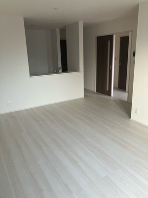 【居間・リビング】 | リーブルガーデン西脇市小坂町５期 | リビングダイニング