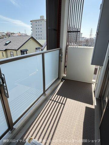 【バルコニー】