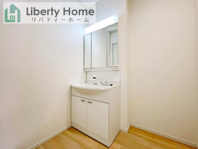 結城市結城第43　新築戸建　8号棟の独立洗面台