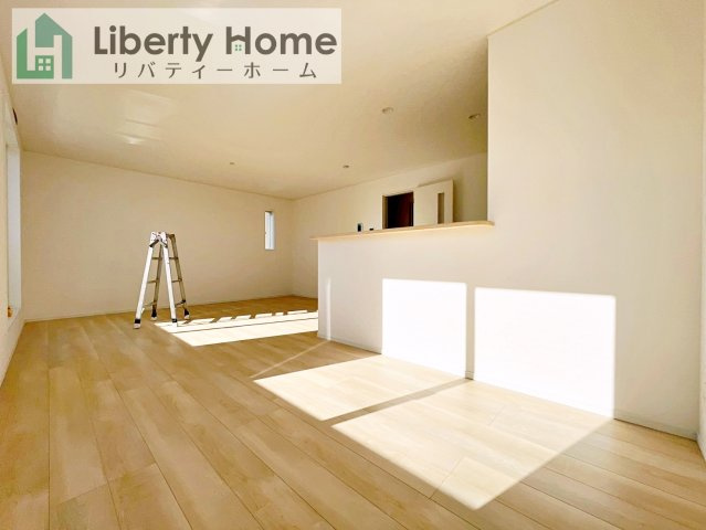 結城市結城第43　新築戸建　8号棟の居間・リビング