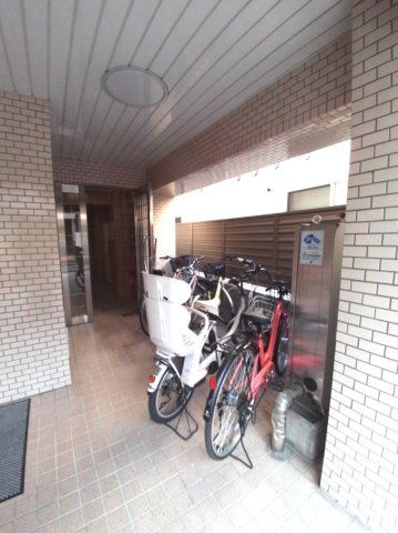 【その他共用部分】 | ハイムヒルトップ | 【ハイムヒルトップ】
自転車置き場
