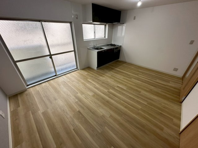 住吉ハイツIの居間・リビング