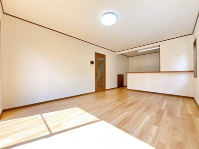 【居間・リビング】 | 伊勢崎市富塚町　中古住宅