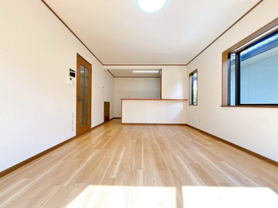 【居間・リビング】 | 伊勢崎市富塚町　中古住宅