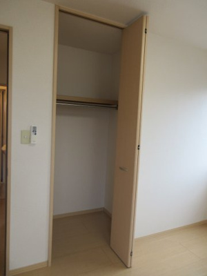 【収納】 | リビングタウン弘前C | 洋室6帖・収納