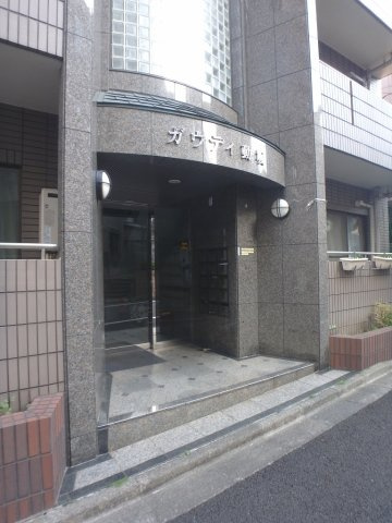 ガウディ動坂のエントランス