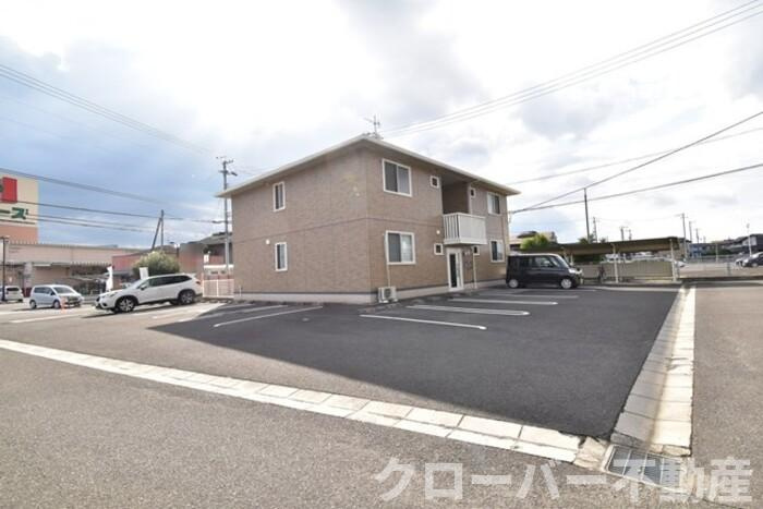 アスクール B棟の駐車場|駐車場