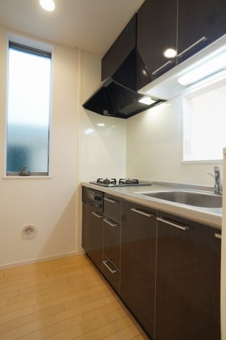 【キッチン】 | Maison Rio | 2口ガスコンログリル付きシステムキッチンです