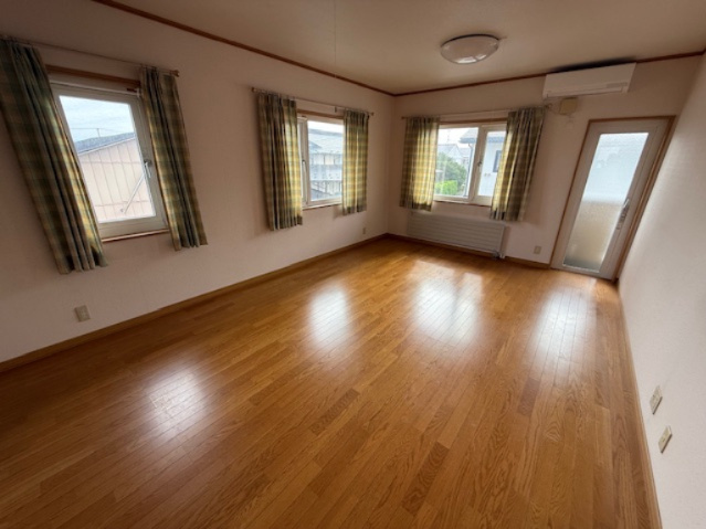 篠木黒畑中古戸建の洋室|2階