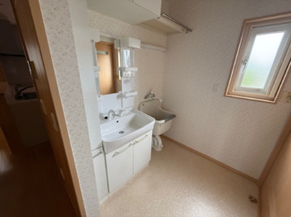 【独立洗面台】 | 篠木黒畑中古戸建 | 1階　増築部分