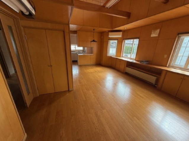 篠木黒畑中古戸建の居間・リビング|１階