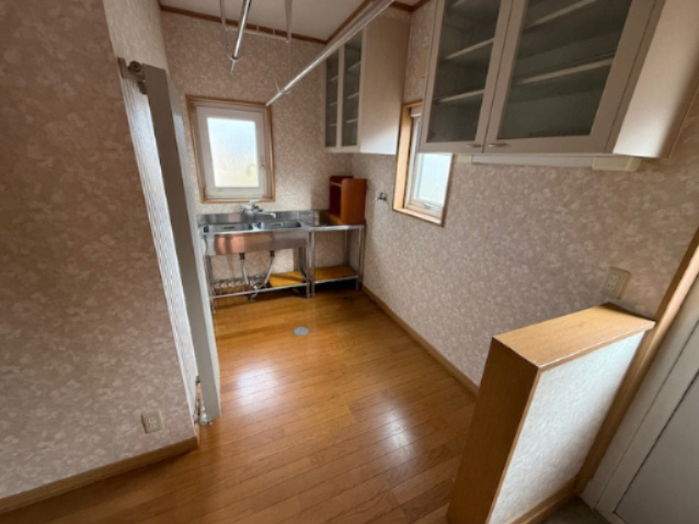 篠木黒畑中古戸建の収納|１階　ユーティリティールーム