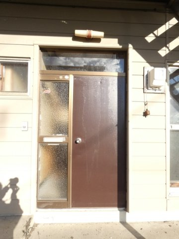 第一浅里ハイツの玄関