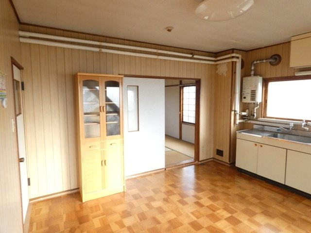 第一浅里ハイツの居間・リビング