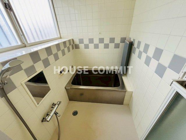 八街市榎戸の浴室