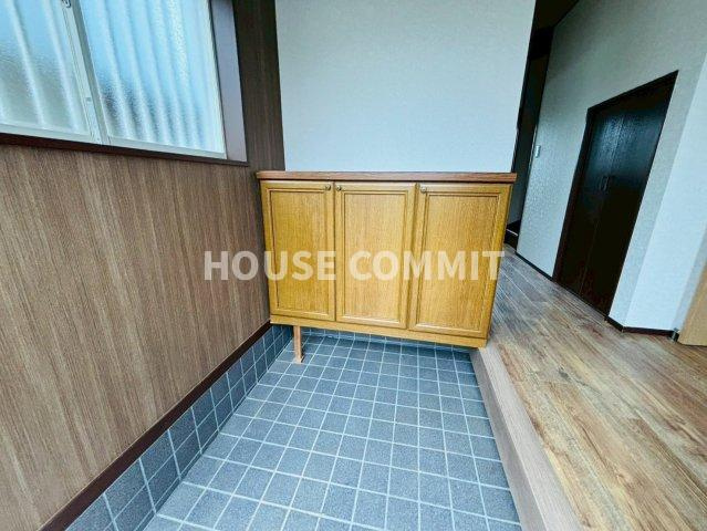 八街市榎戸の玄関