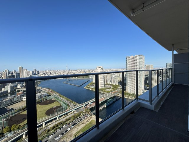 【バルコニー】