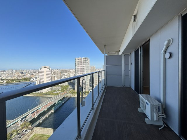 【バルコニー】