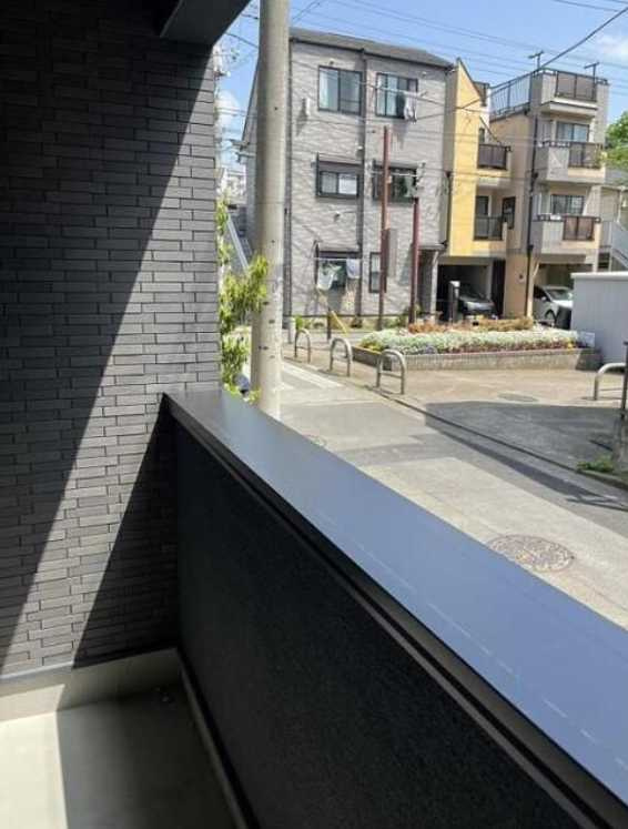 ルシェロ　ウォークインクローゼット　築浅　角部屋のバルコニー|洗濯物がよく乾くバルコニー☆