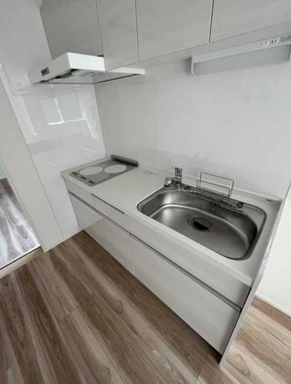 ルシェロ　ウォークインクローゼット　築浅　角部屋のキッチン|料理がはかどるシステムキッチン☆