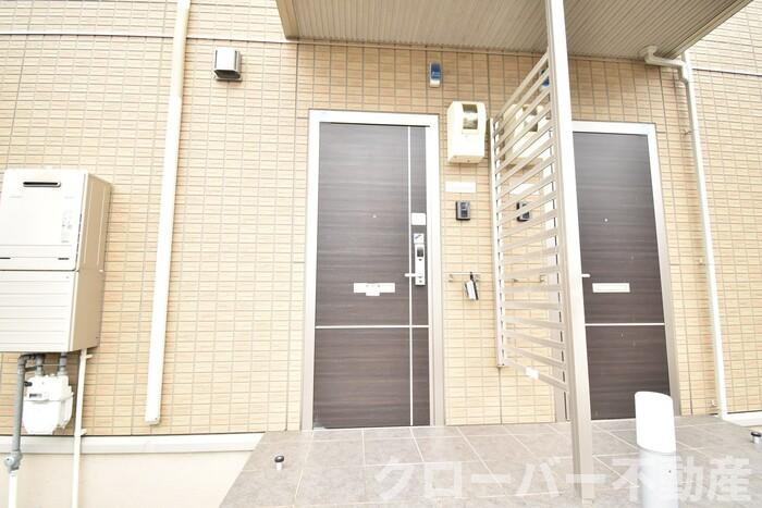 アルフォートのエントランス|玄関