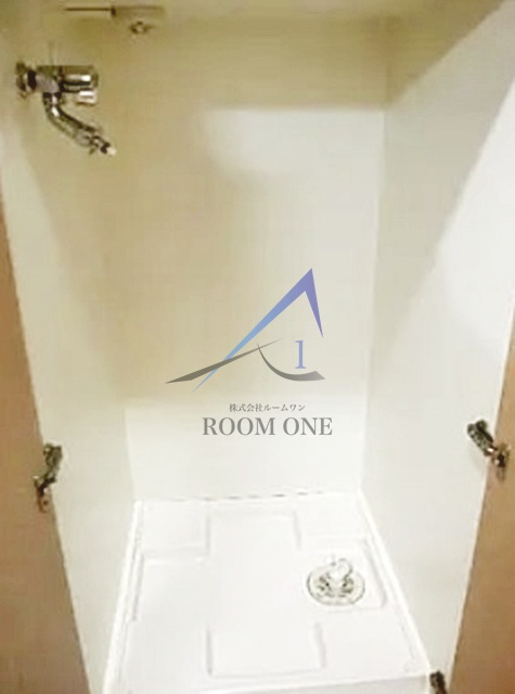 ルーブル新橋の設備|洗濯機置き場です。