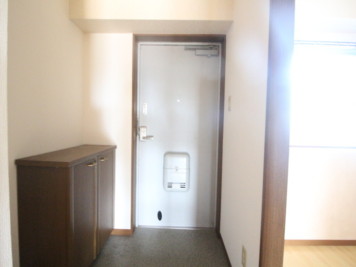 CAPITOL1996の玄関