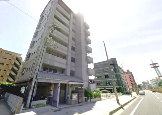 CAPITOL1996の外観