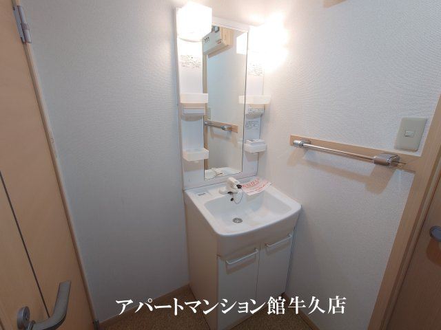 ローズレジデンスⅡの独立洗面台|洗面所