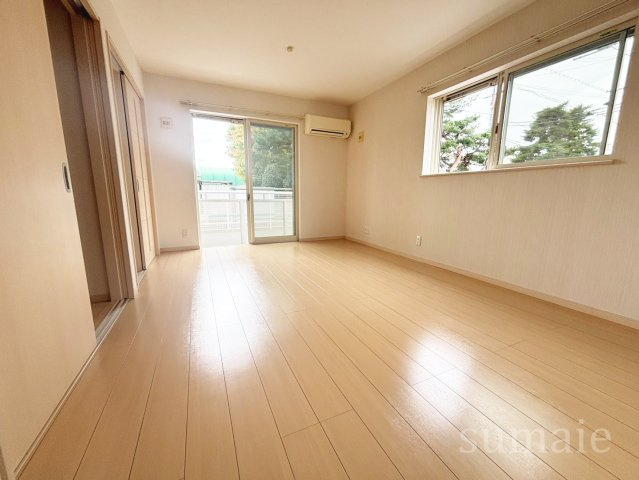 コートダジュールの居間・リビング|日当たり良好のリビング。