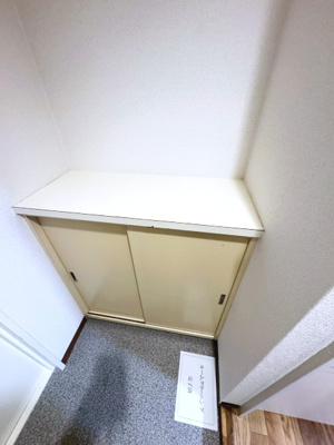 【玄関】 | ALPS山下町 | シューズボックス付の玄関