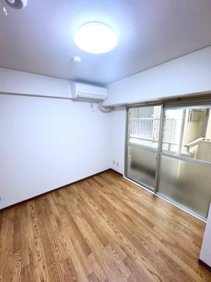 【洋室】 | ALPS山下町 | バルコニー付の洋室