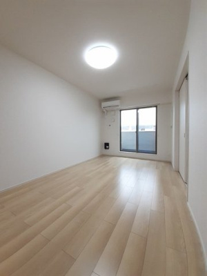 【居間・リビング】 | サニーヴィラⅢ | ゆったりとした居間です