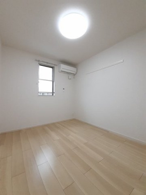 【内装】 | サニーヴィラⅢ | 明るい色調の室内です