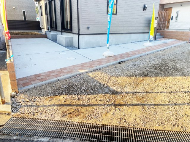 祝：成約済み　八王子市　楢原町　新築戸建ての駐車場|～仲介手数料無料☆八王子ひなた不動産～　八王子市楢原町　新築戸建て