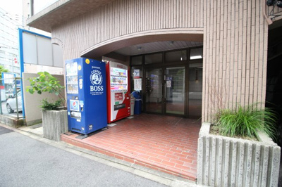 【エントランス】 | ロイヤル磯上