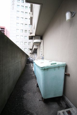 【バルコニー】 | ロイヤル磯上