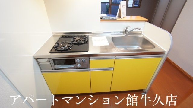 プレミールのキッチン|対面カウンターキッチン（2口ガスコンロ、グリル付）