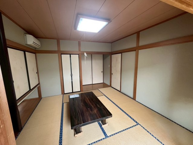 鳥山上町　中古戸建ての和室