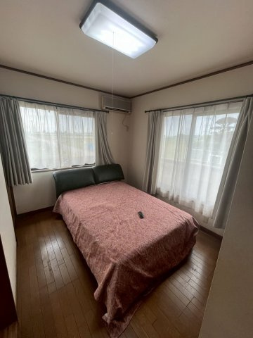 鳥山上町　中古戸建ての洋室