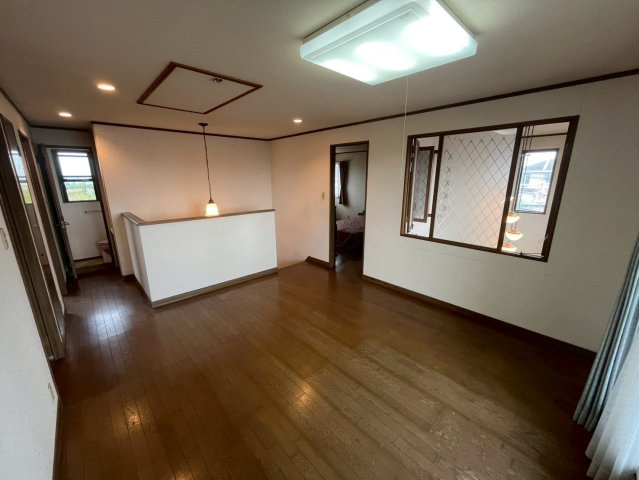 鳥山上町　中古戸建ての洋室