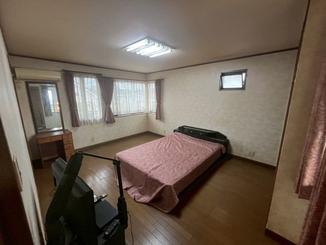 鳥山上町　中古戸建ての洋室