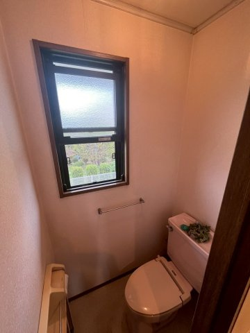鳥山上町　中古戸建てのトイレ