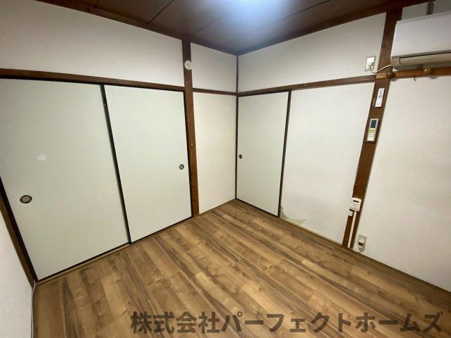 松丘町OC一戸建の洋室|コンパクトで使いやすい洋室です